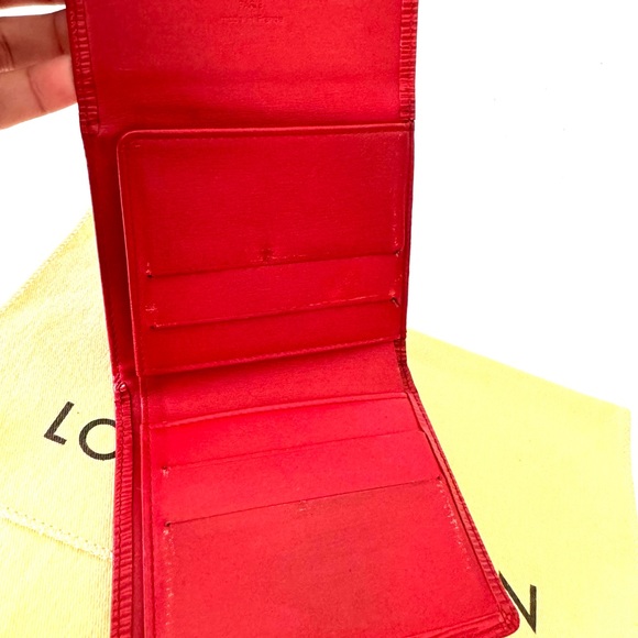 Authentic Louis Vuitton Elise Wallet In Red Epi Leather, Made in France SP1925 - Picture 5 of 16